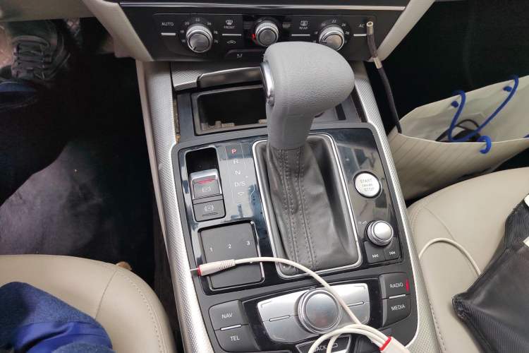 Used Audi A6L 2012 TFSI Standard Model Gear Lever
