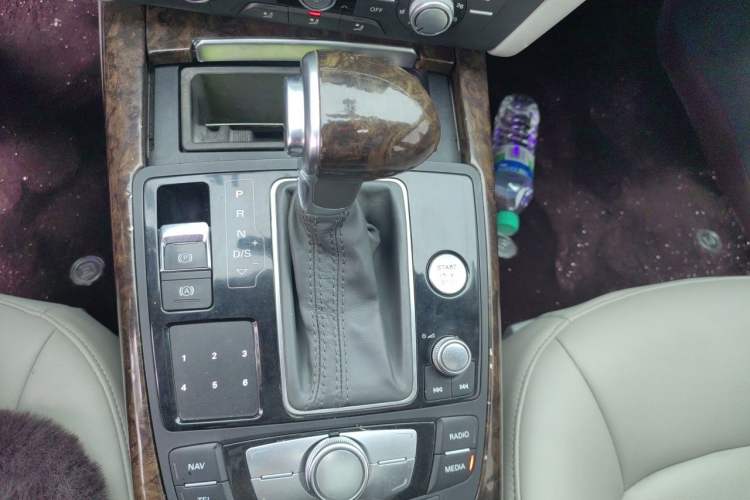 Used Audi A6L 2012 30 FSI Technology Edition Gear Lever