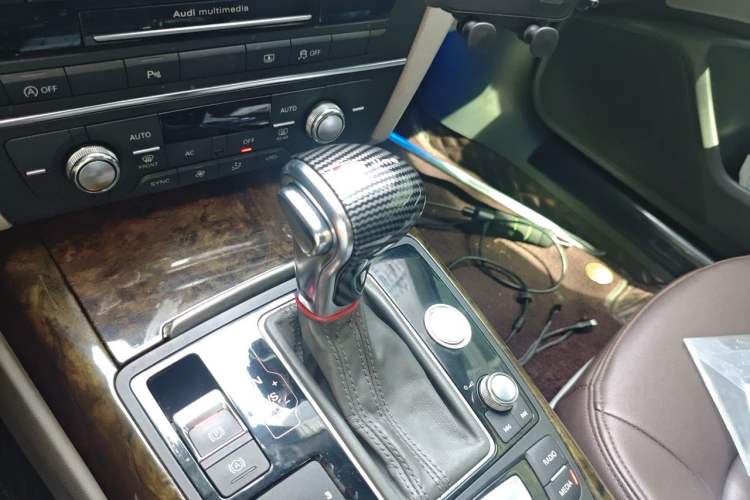 Used Audi A6L 2012 30 FSI Technology Edition Gear Lever