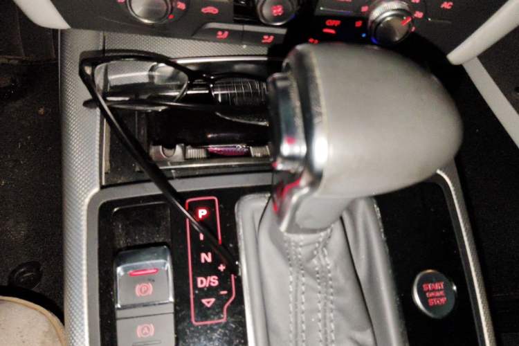 Used Audi A6L 2012 TFSI Standard Model Gear Lever