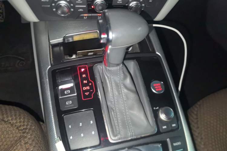 Used Audi A6L 2012 30 FSI Technology Edition Gear Lever