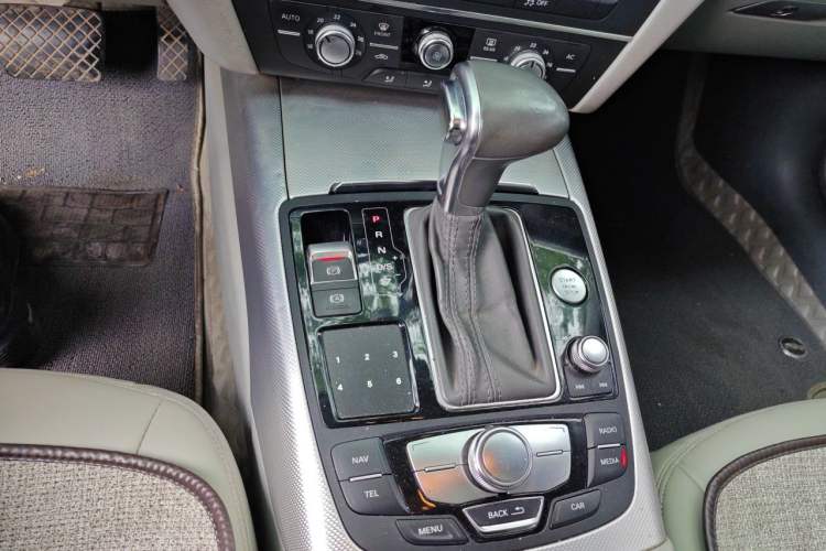 Used Audi A6L 2012 30 FSI Technology Edition Gear Lever
