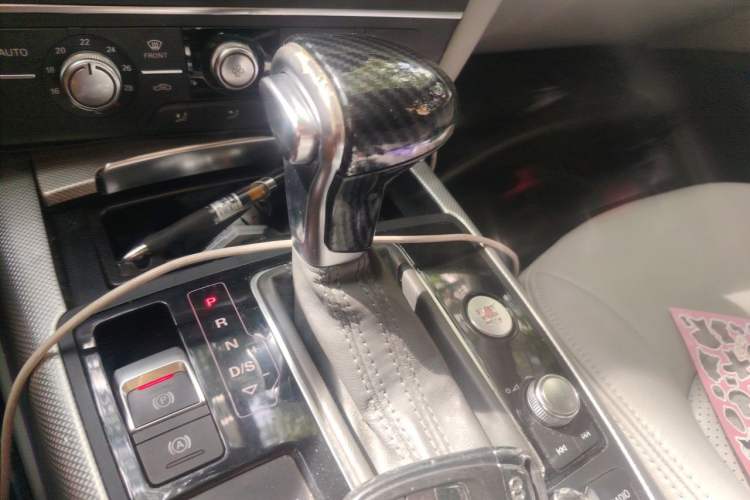 Used Audi A6L 2012 30 FSI Technology Edition Gear Lever