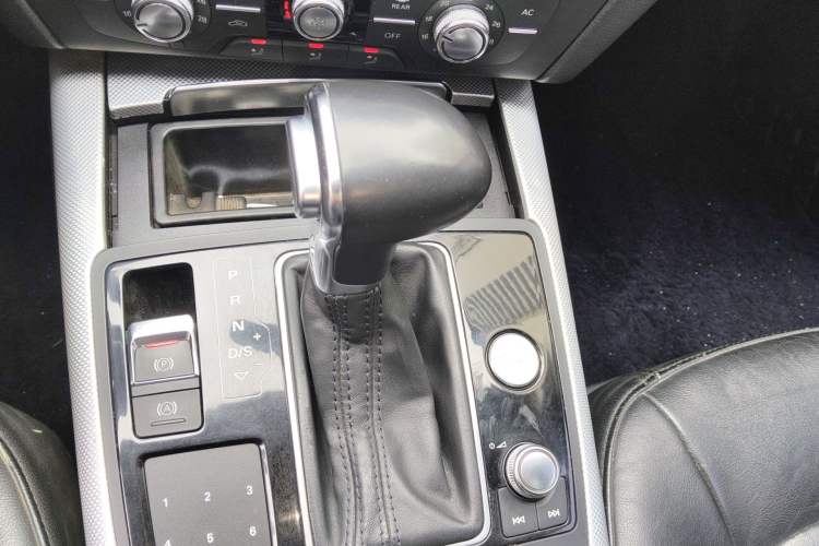 Used Audi A6L 2012 30 FSI Technology Edition Gear Lever