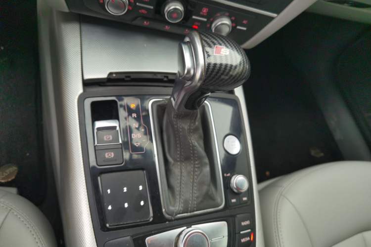 Used Audi A6L 2012 TFSI Standard Model Gear Lever