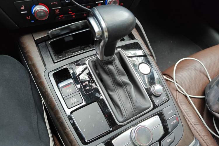 Used Audi A6L 2012 50 TFSI quattro Luxury Model Gear Lever
