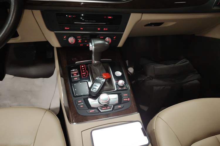Used Audi A6L 2012 30 FSI Comfort Model Gear Lever