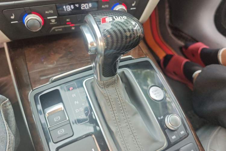 Used Audi A6L 2012 30 FSI Comfort Model Gear Lever