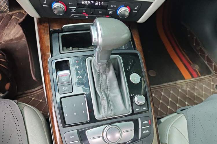 Used Audi A6L 2012 30 FSI Comfort Model Gear Lever