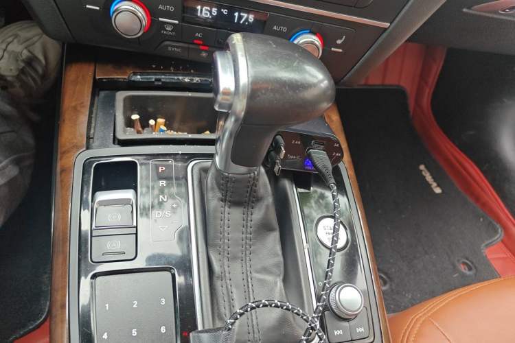 Used Audi A6L 2012 30 FSI Comfort Model Gear Lever