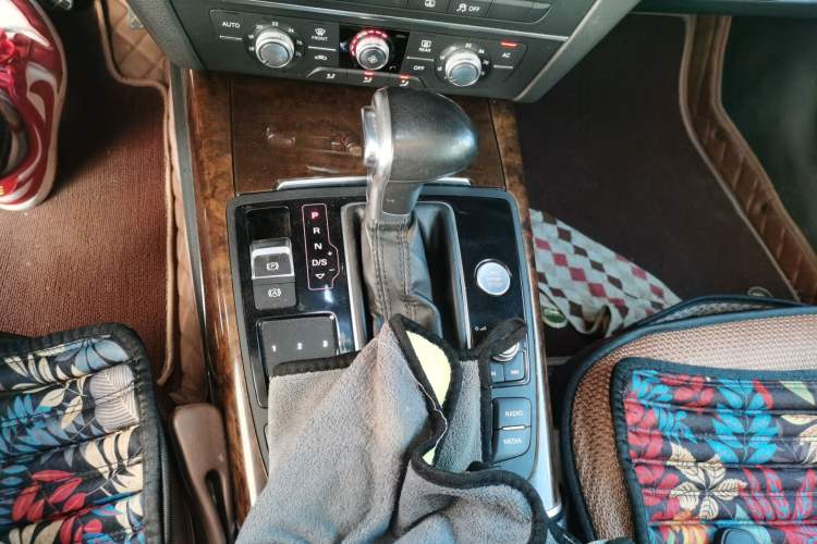 Used Audi A6L 2012 TFSI Standard Model Gear Lever