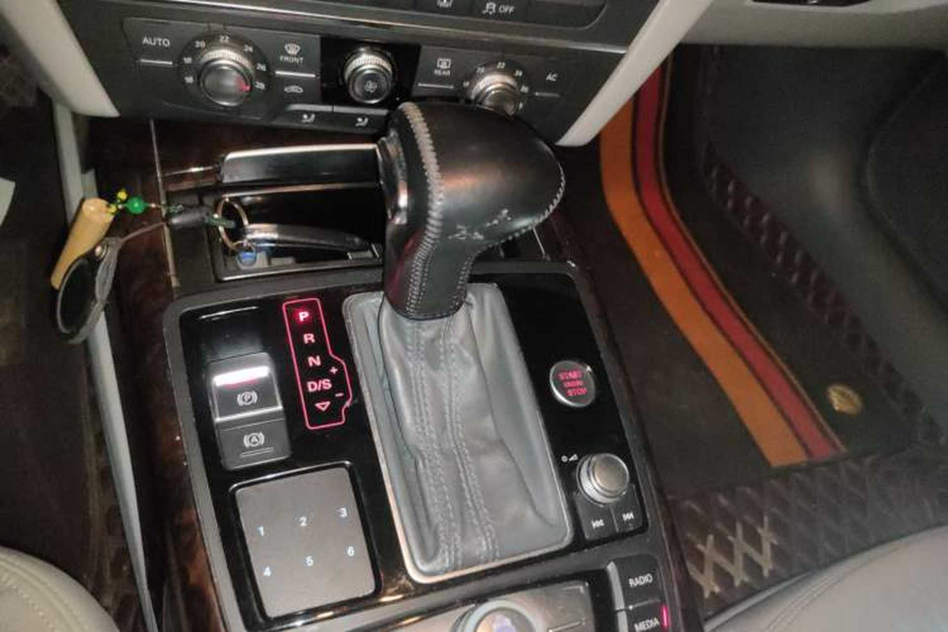 Used Audi A6L 2012 30 FSI Technology Edition Gear Lever
