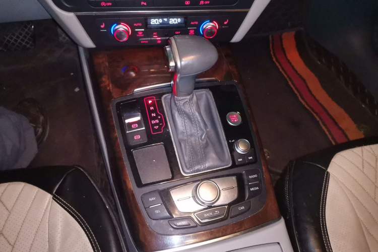 Used Audi A6L 2012 30 FSI Comfort Model Gear Lever