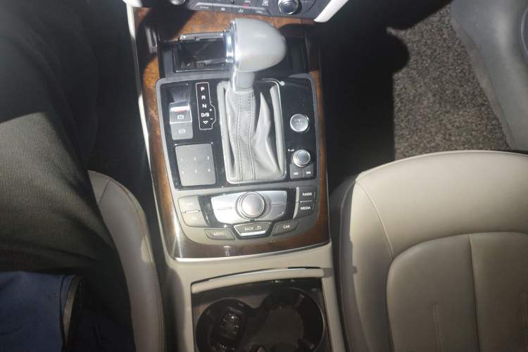 Used Audi A6L 2012 30 FSI Comfort Model Gear Lever