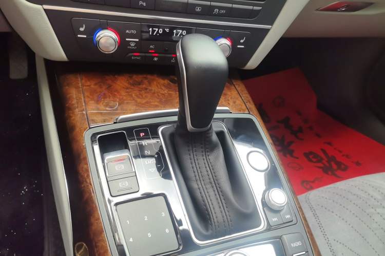 Used Audi A6L 2012 30 FSI Comfort Model Gear Lever