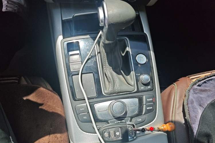 Used Audi A6L 2012 30 FSI Comfort Model Gear Lever