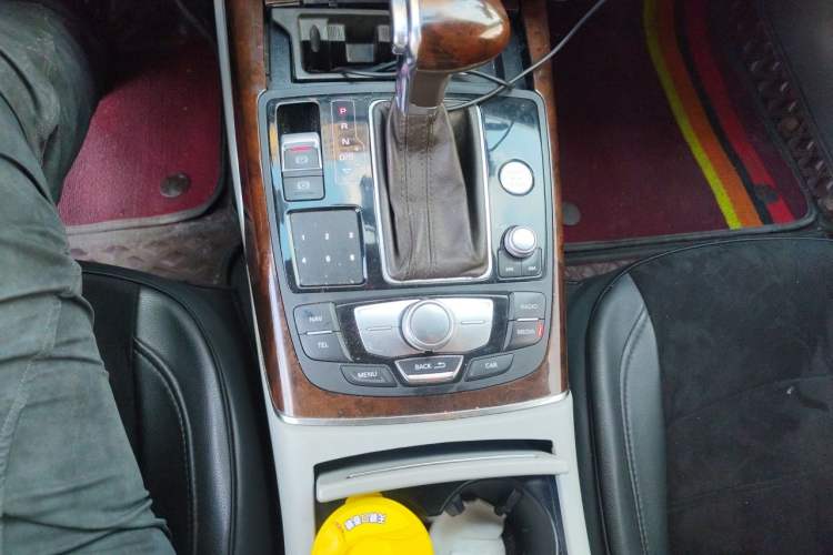 Used Audi A6L 2012 30 FSI Comfort Model Gear Lever