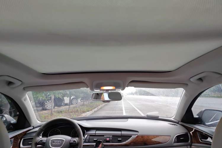 Used Audi A6L 2012 30 FSI Luxury Model Headliner