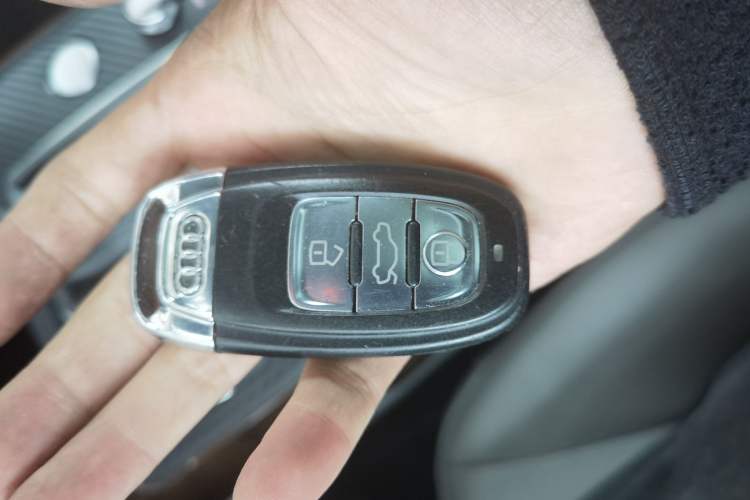 Used Audi A6L 2012 TFSI Comfort Model Interior 1