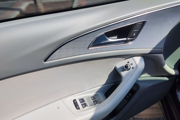 Used Audi A6L 2012 30 FSI Technology Edition Interior 12
