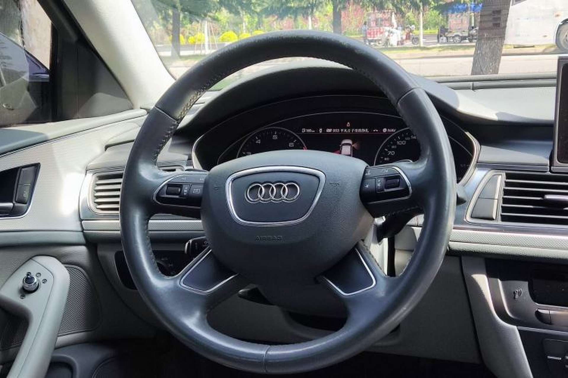 Used Audi A6L 2012 30 FSI Technology Edition Interior 2