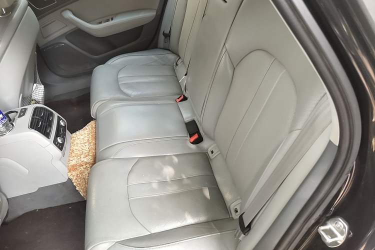 Used Audi A6L 2012 35 FSI quattro Luxury Model Left Rear Seat