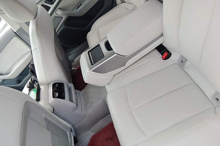 Used Audi A6L 2012 30 FSI Technology Edition Left Rear Seat