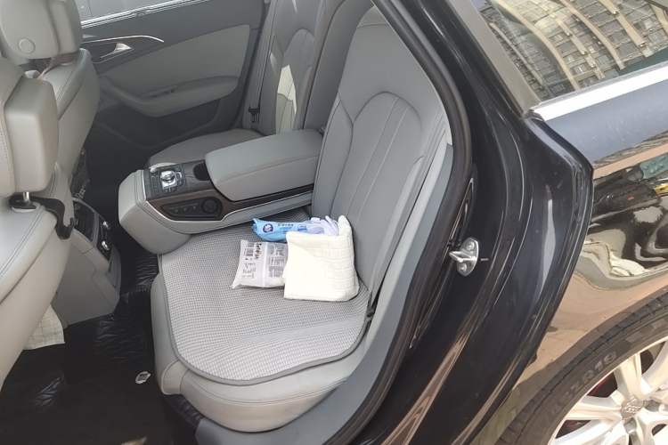 Used Audi A6L 2012 50 TFSI quattro Luxury Model Left Rear Seat