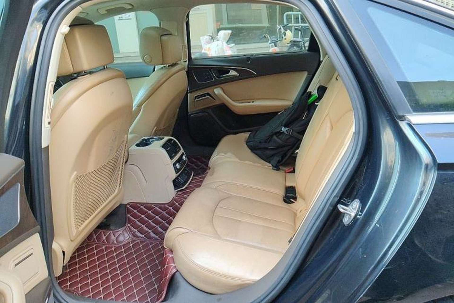 Used Audi A6L 2012 35 FSI quattro Luxury Model Left Rear Seat