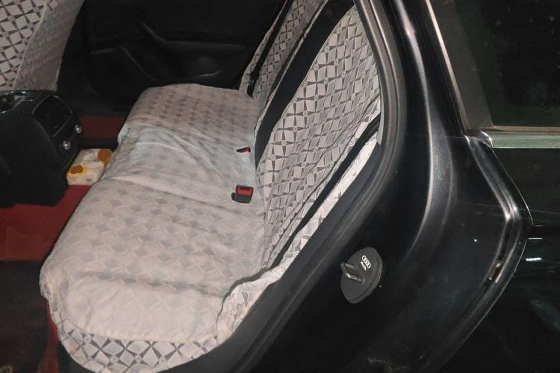 Used Audi A6L 2012 50 TFSI quattro Luxury Model Left Rear Seat