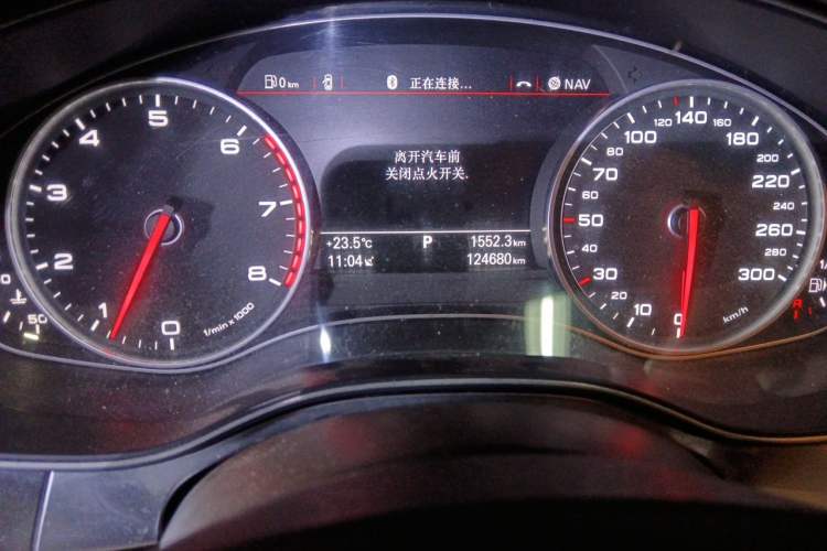 Used Audi A6L 2012 TFSI Standard Model Odometer Close Up