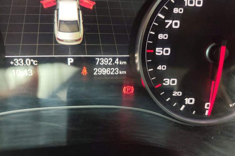 Used Audi A6L 2012 30 FSI Technology Edition Odometer Close Up