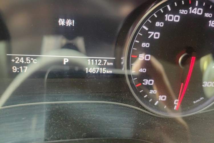 Used Audi A6L 2012 30 FSI Luxury Model Odometer Close Up