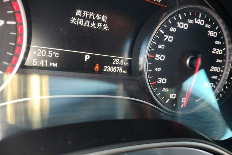 Used Audi A6L 2012 30 FSI Technology Edition Odometer Close Up