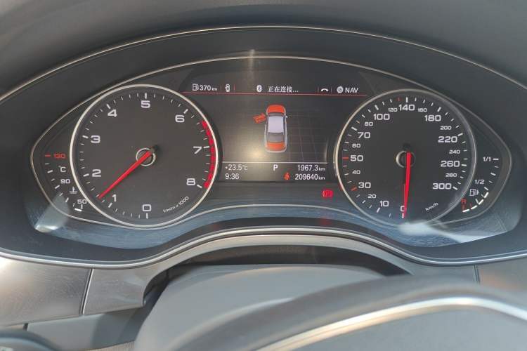 Used Audi A6L 2012 50 TFSI quattro Luxury Model Odometer Close Up
