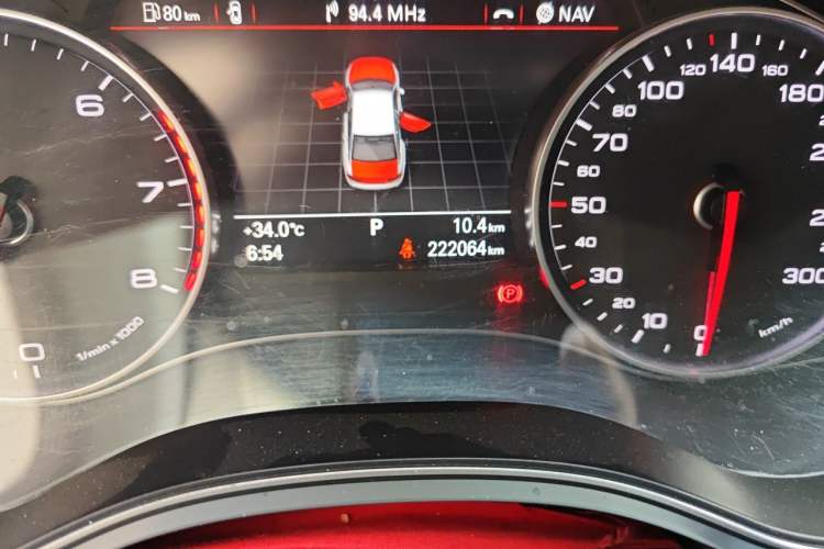 Used Audi A6L 2012 35 FSI Comfort Model Odometer Close Up