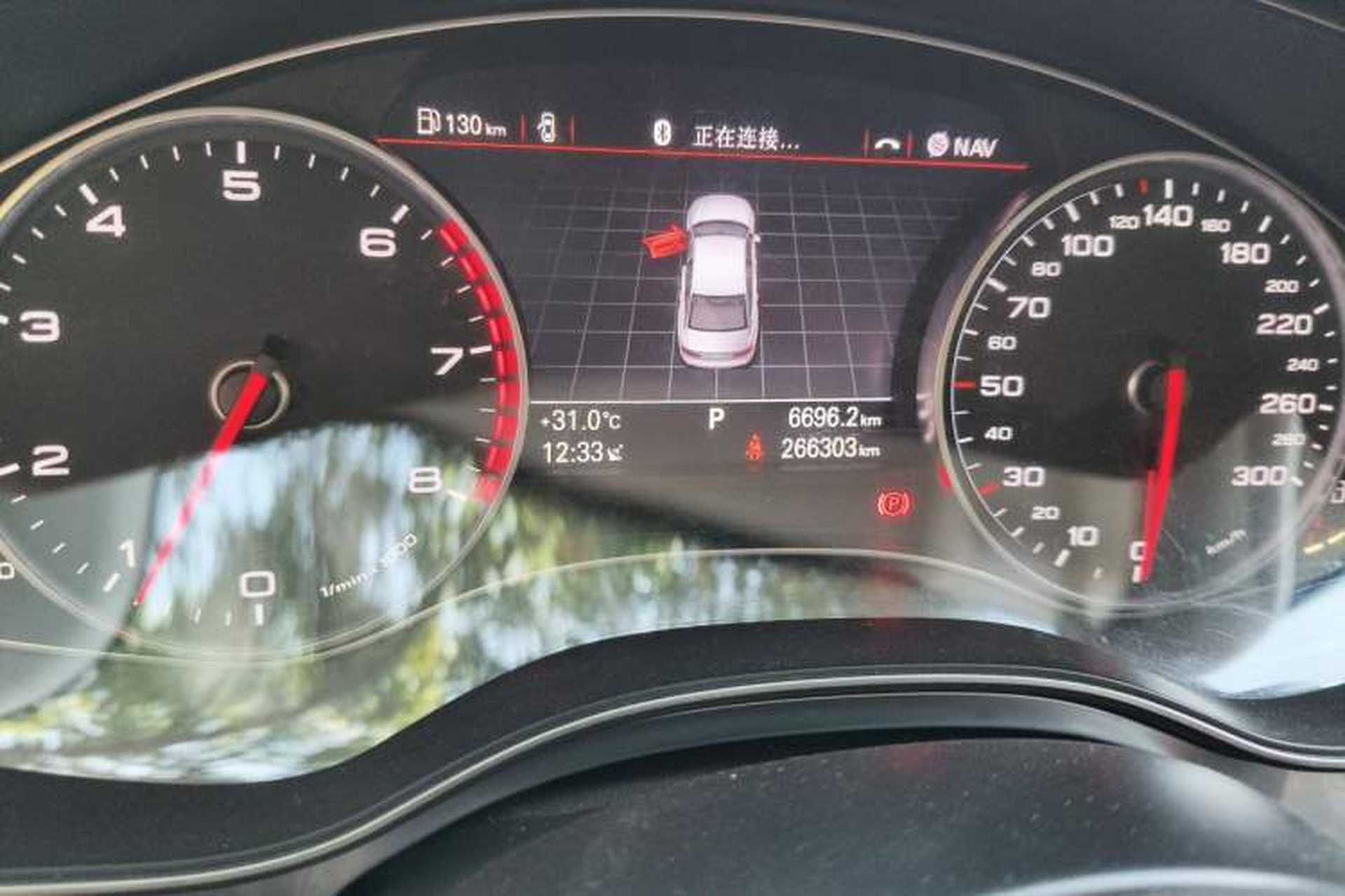Used Audi A6L 2012 TFSI Standard Model Odometer Close Up