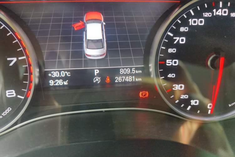 Used Audi A6L 2012 30 FSI Comfort Model Odometer Close Up