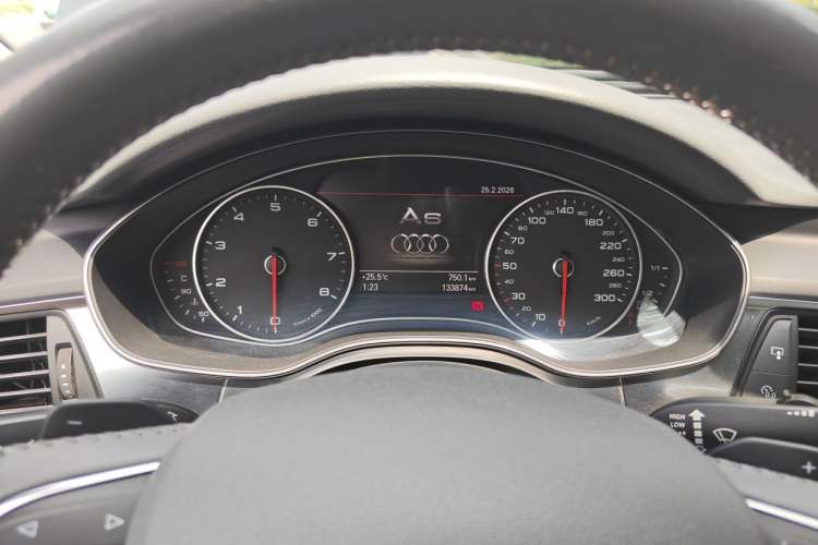 Used Audi A6L 2012 30 FSI Technology Edition Odometer Close Up