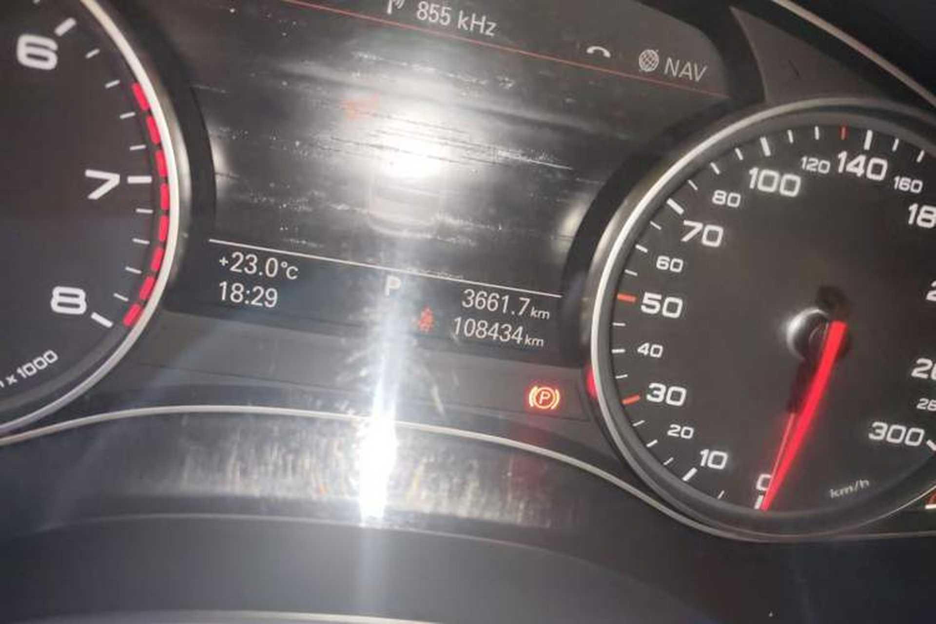 Used Audi A6L 2012 30 FSI Technology Edition Odometer Close Up