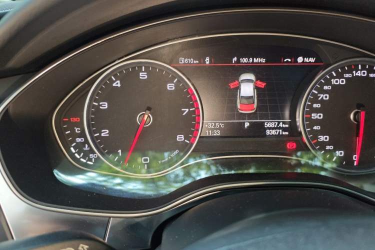 Used Audi A6L 2012 35 FSI Comfort Model Odometer Close Up