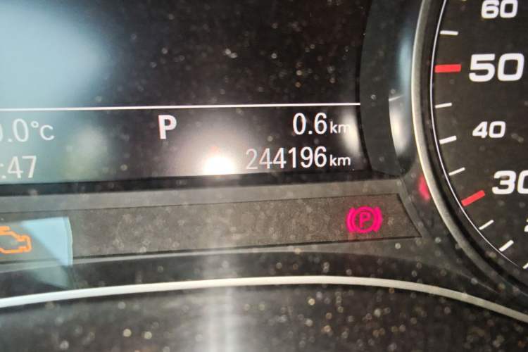 Used Audi A6L 2012 35 FSI Luxury Model Odometer Close Up