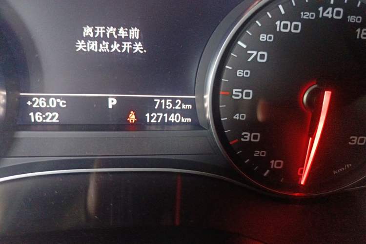 Used Audi A6L 2012 TFSI Standard Model Odometer Close Up