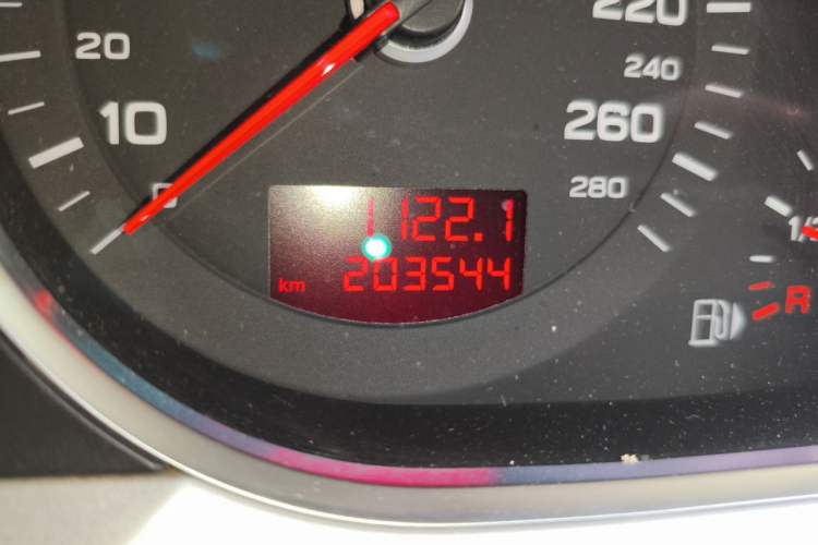 Used Audi A6L 2012 TFSI Standard Model Odometer Close Up