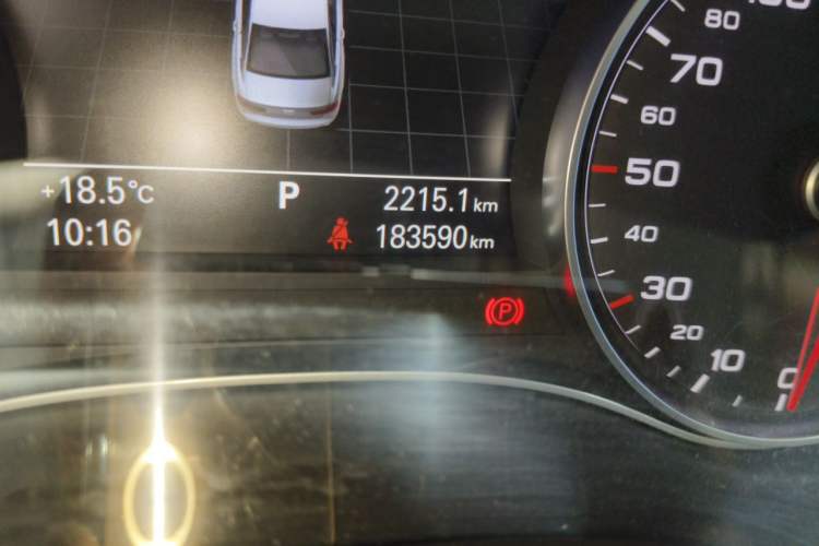 Used Audi A6L 2012 50 TFSI quattro Luxury Model Odometer Close Up