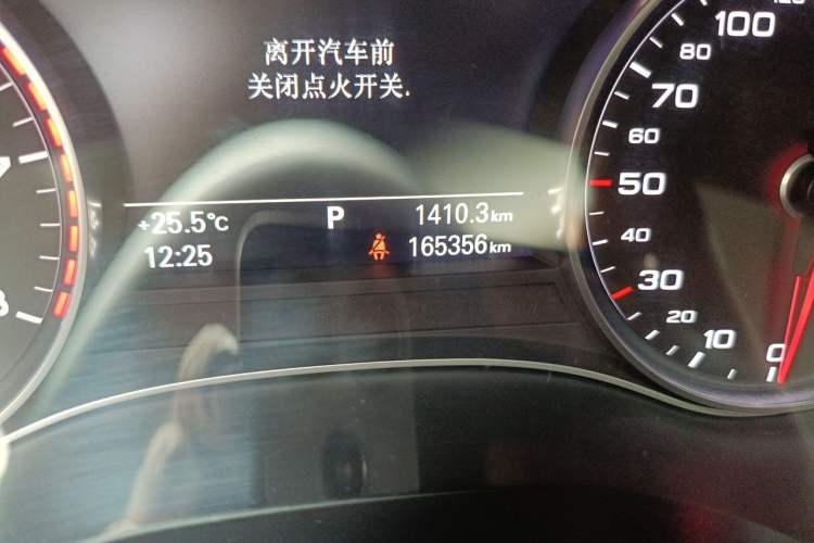 Used Audi A6L 2012 TFSI Standard Model Odometer Close Up