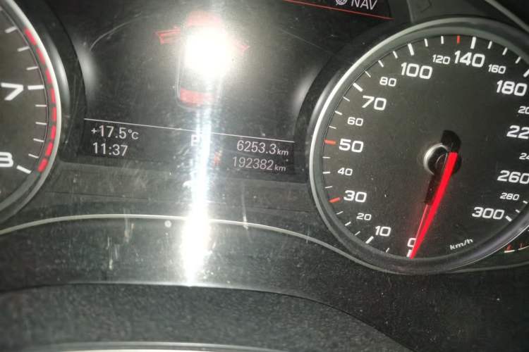 Used Audi A6L 2012 30 FSI Technology Edition Odometer Close Up
