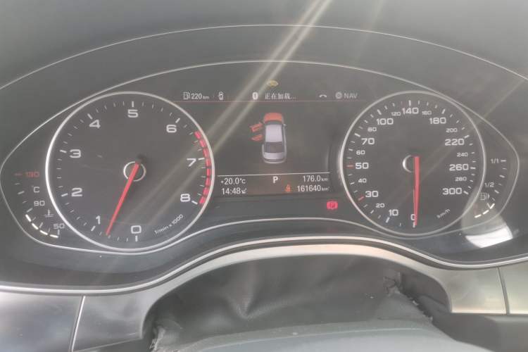 Used Audi A6L 2012 30 FSI Comfort Model Odometer Close Up