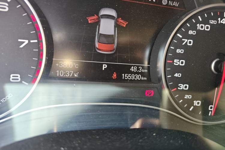 Used Audi A6L 2012 35 FSI quattro Luxury Model Odometer Close Up
