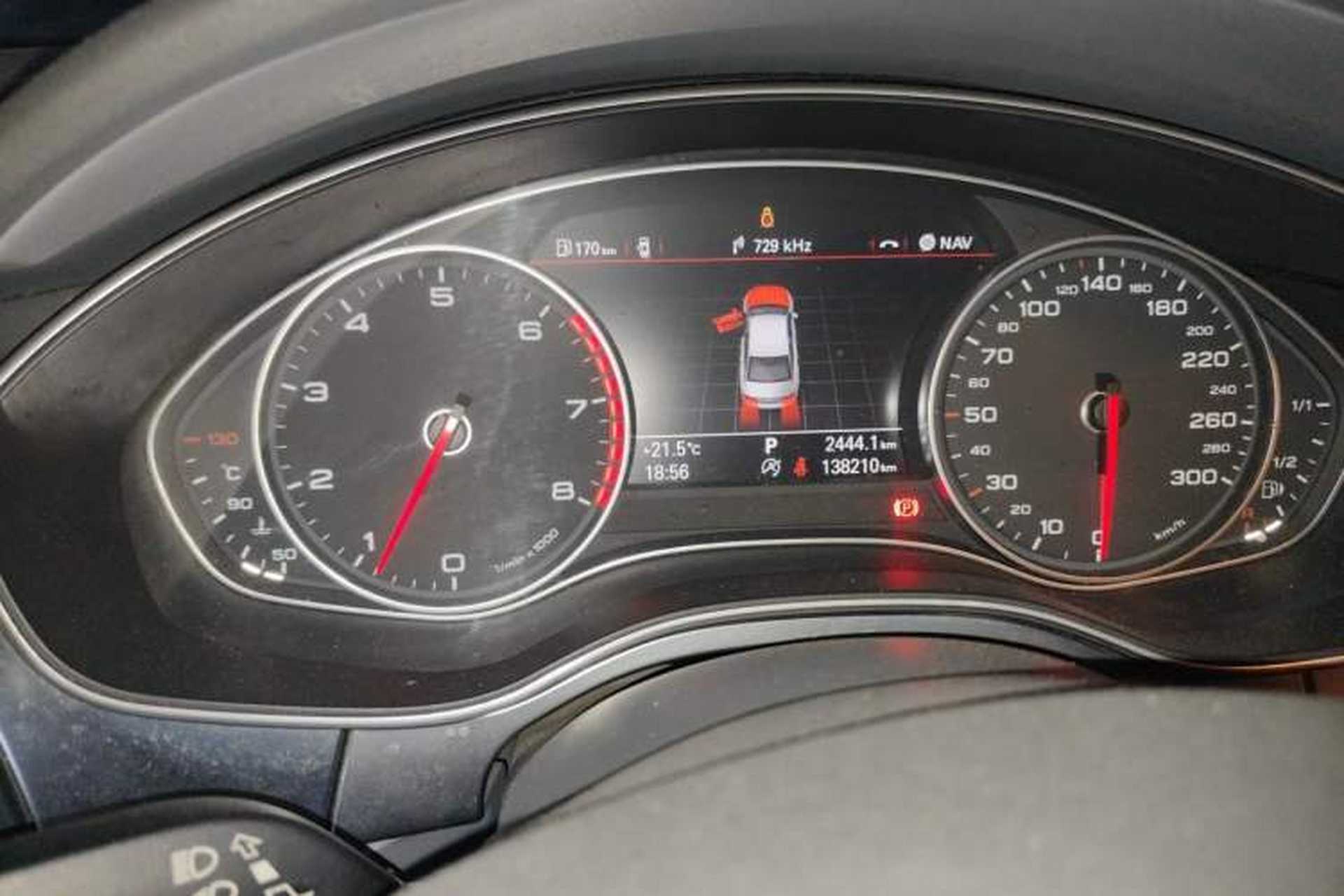 Used Audi A6L 2012 TFSI Standard Model Odometer Close Up